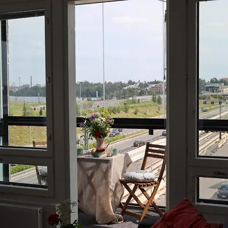 Apartment Uusi Upea Asunto Jaervinaekoealalla Ja Autohallilla Tampere